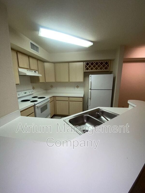 Photo - 829 Camargo Way Unit #202