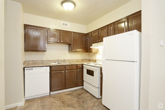 2 Bedroom - Kitchen - Jamestowne Apartments