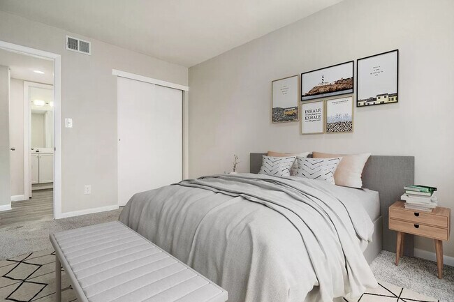 Photo - Coves at Columbus on Karl