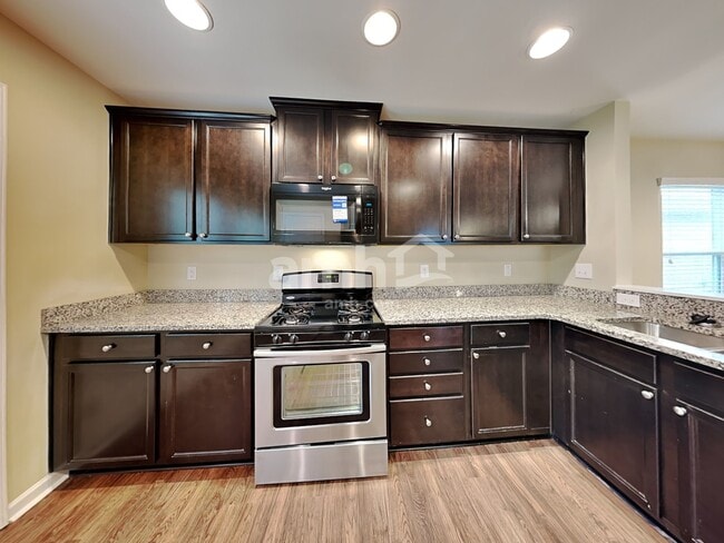 Photo - 3440 Althorp Drive