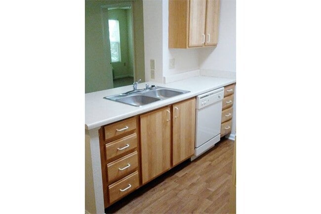 Photo - CREEKSIDE SENIOR APARTMENTS