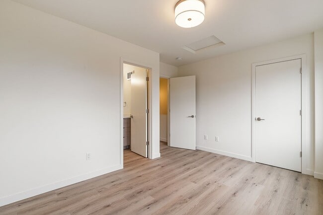 Photo - 304-308 Cedar St