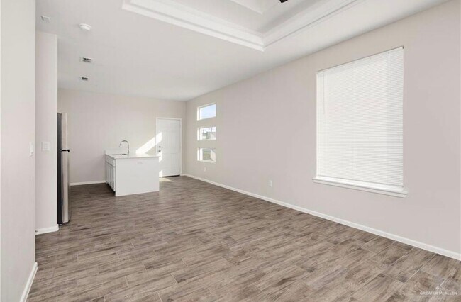 3404 Ventura Ave Unit 3