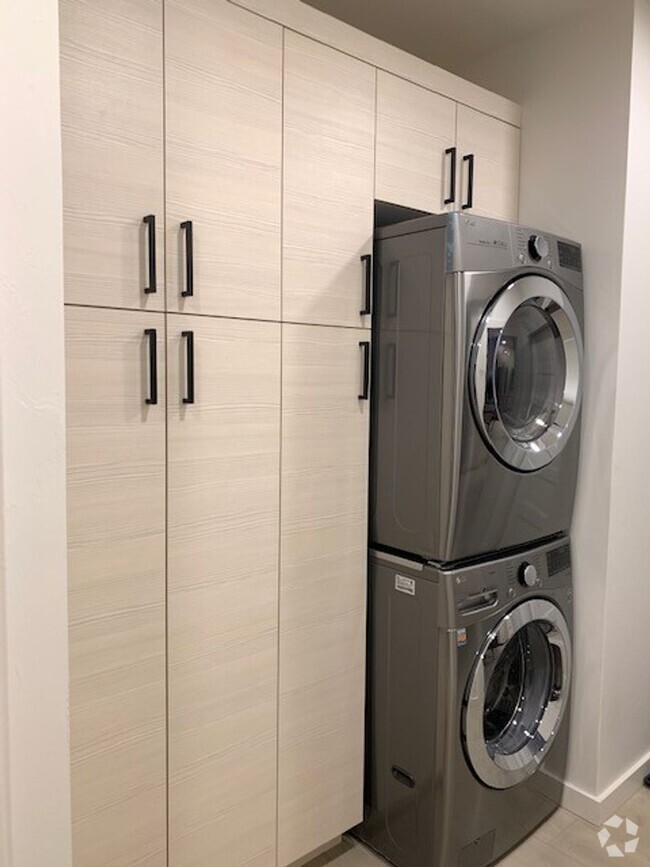 Building Photo - 2160 Dennison Ln Unit 2160 Dennison, B Rental