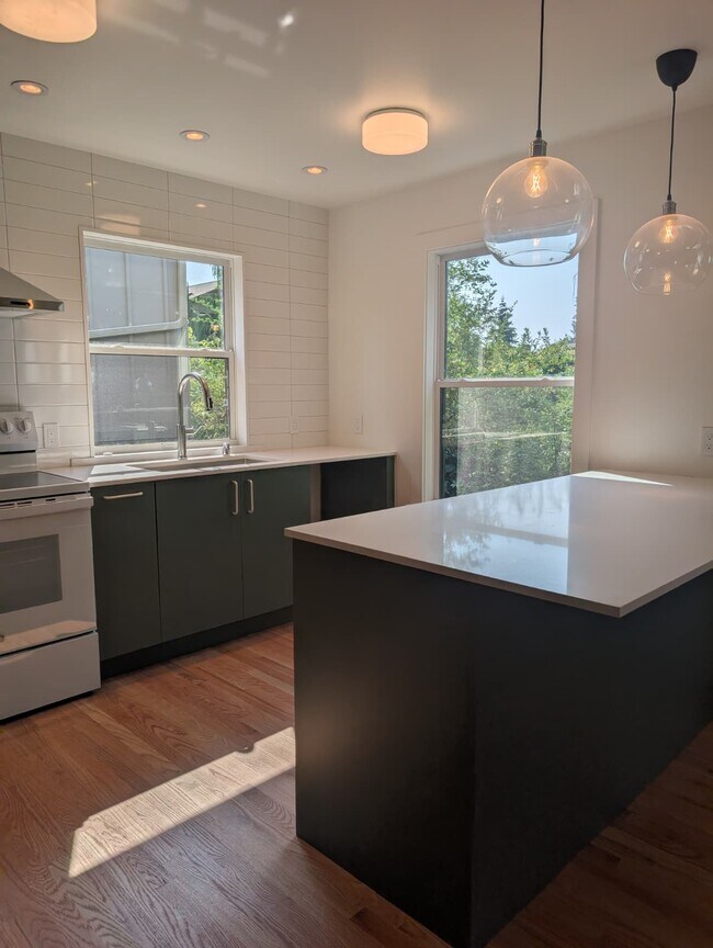 Photo - 5714 25th Ave NE