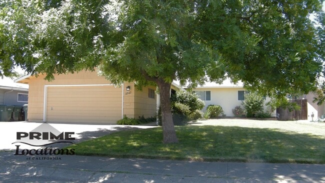 Building Photo - Remodeled 3 bedroom Rosemont home