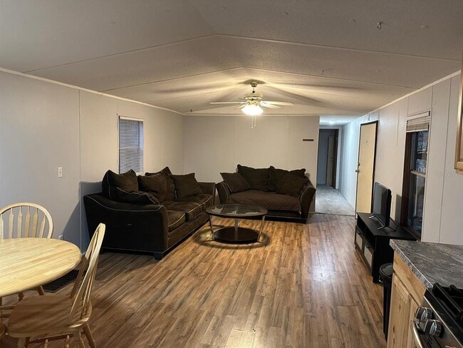 Photo - 210 SE Hardin Ct