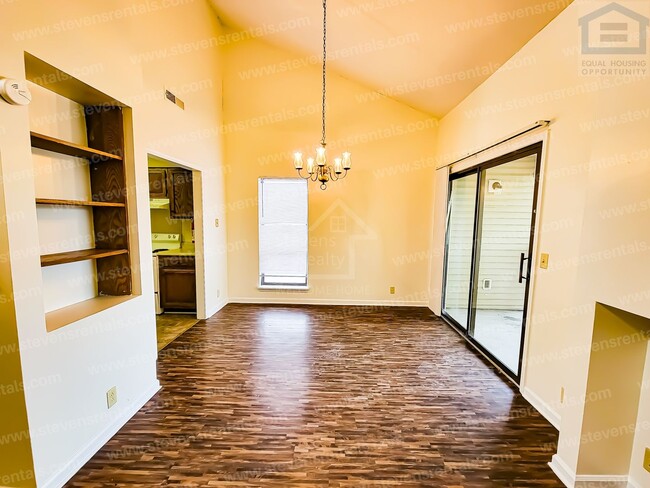 Photo - 419 Oriole Dr