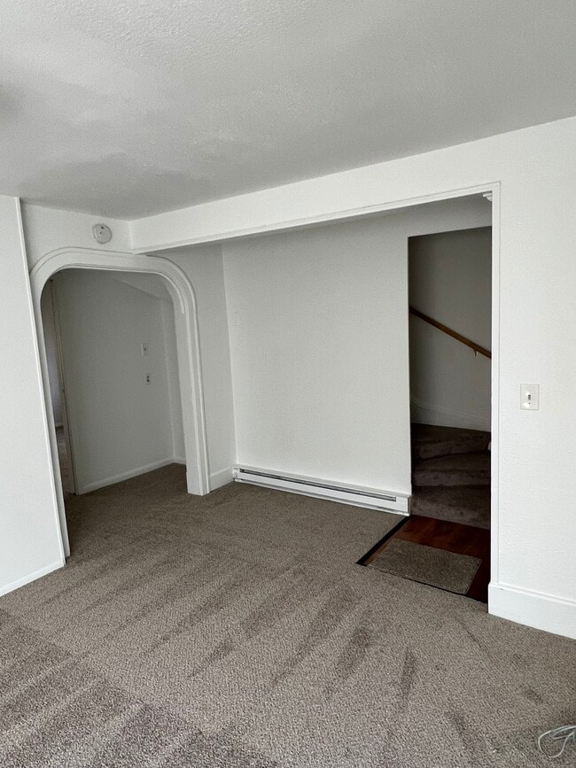 Photo - 815 N 42nd St