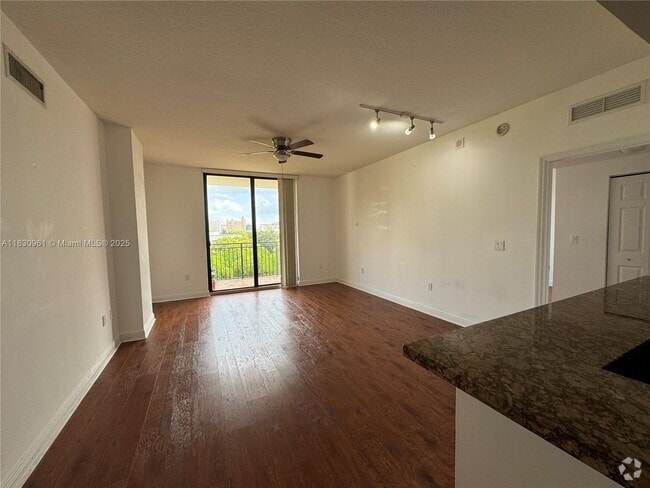 Building Photo - 888 Douglas Rd Unit 503 Rental