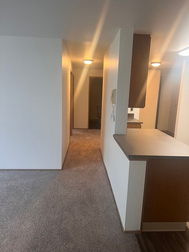 Lakeview Court Apartments