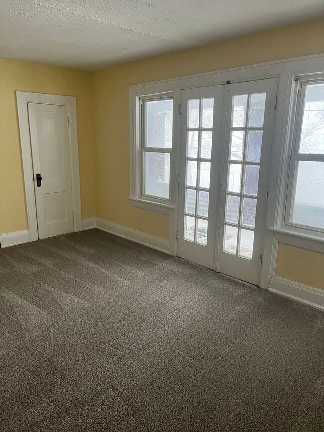 Photo - 2619 Schley St