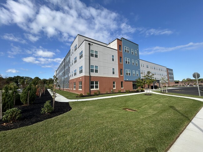 Building Photo - Residences at Harper Rental