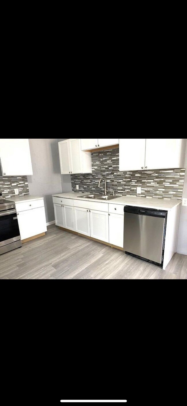 NUEVO lavavajillas y más - 738 W Grover St