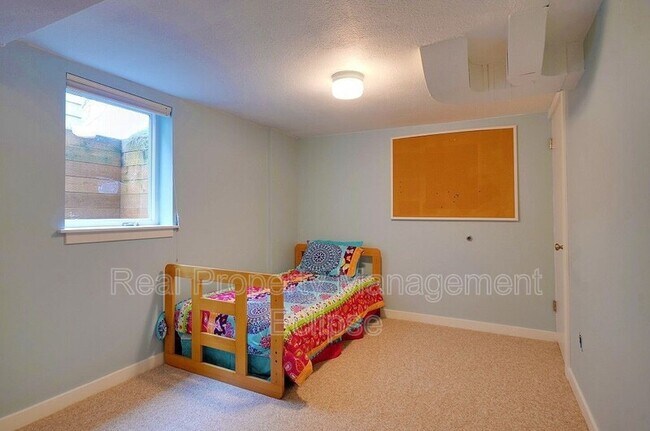 Photo - 3832 NE 85th St