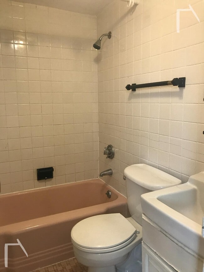 Building Photo - 155 Brighton Ave Unit 2