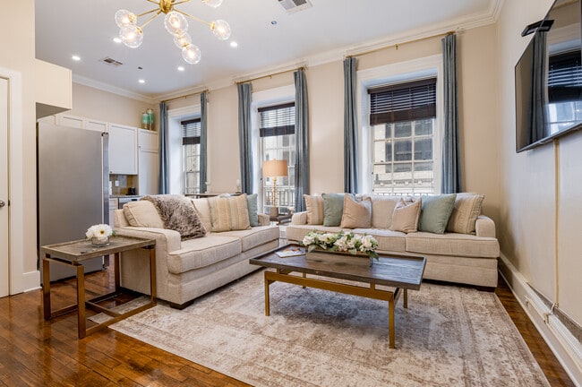 Photo - 220 Decatur St