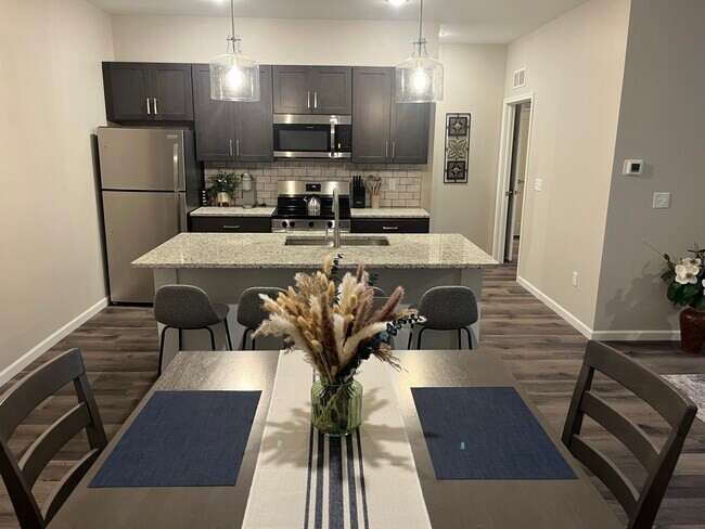 Photo - 2087 Community Ln