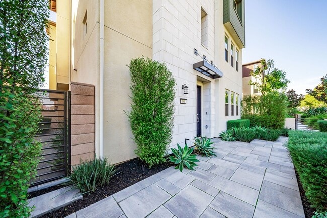 Photo - Split level floor plan on a gorgeously upgraded home