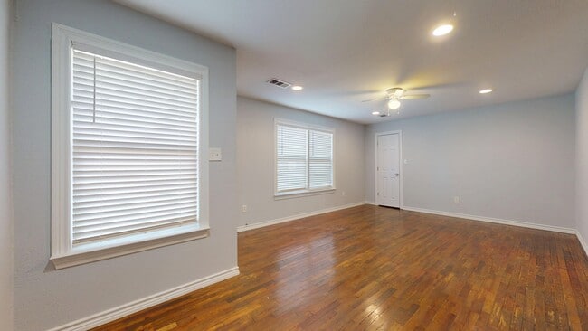 Photo - 2620 W Washington St