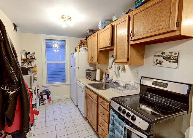 216 Freeman St Unit 2