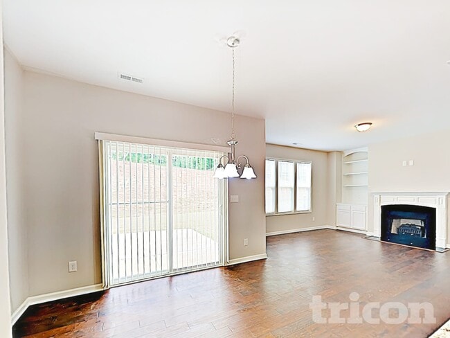 Photo - 32 Balboa Pkwy