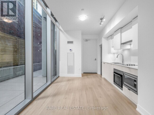 Photo - 99 Broadway Ave Unité 105