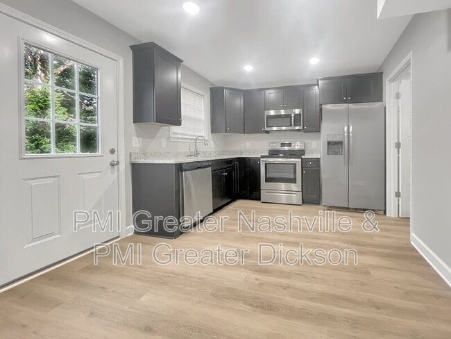 Photo - 826 Old Charlotte Rd