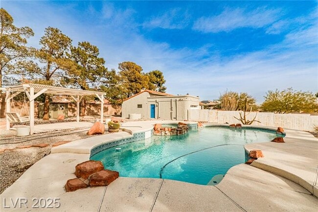 Photo - 6315 N Park St