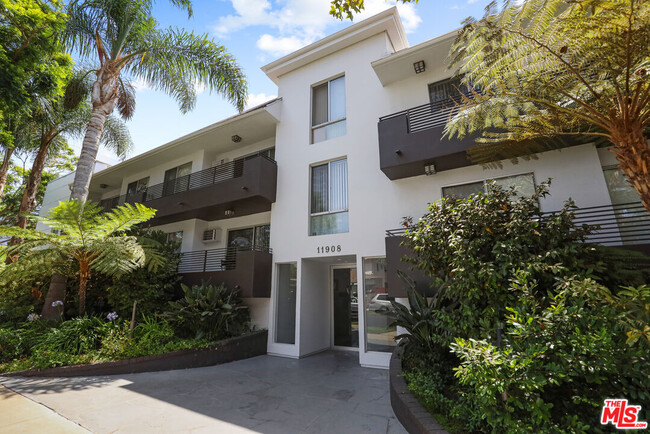 Photo - 11908 Dorothy St Unidad 114 Rental
