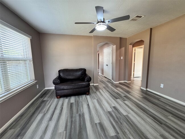 Photo - 19115 Saddleville Mills Ln