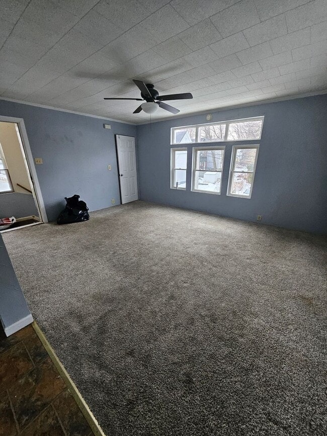 Photo - 652 E 4th St Unidad 652 E 4th St