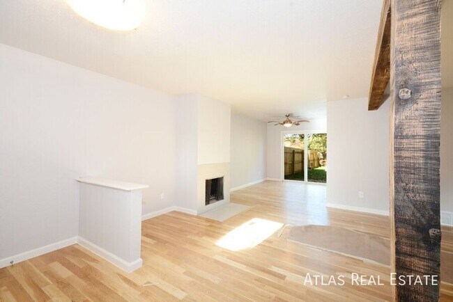 Building Photo - 4517 Driftwood Pl Rental