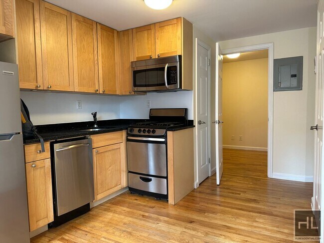 Photo - MOTT STREET Unit 2R