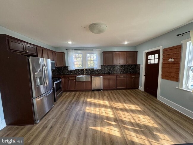 Photo - 208 Vineyard Rd