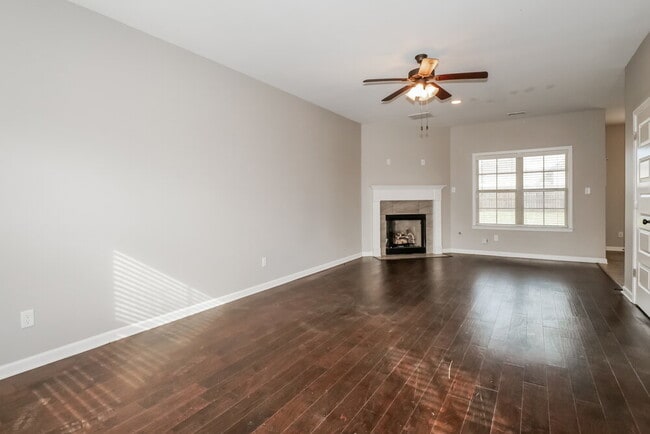 Photo - 5498 Riverstone Dr