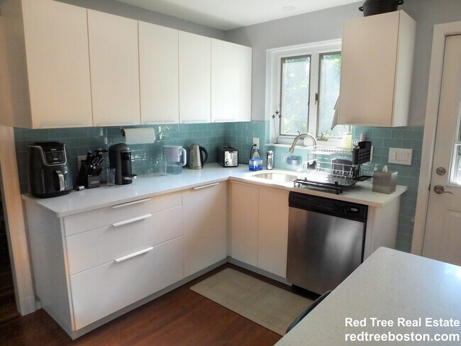 Photo - 70 Gardner Rd Unit 1