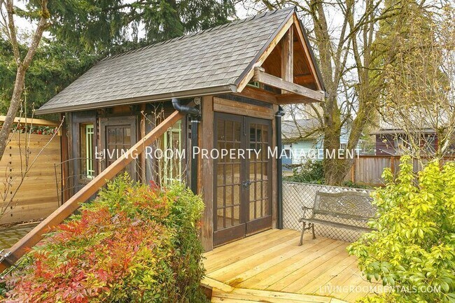 Photo - 1927 SE Spokane St