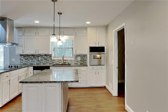 Photo - 2731 Georgian Terrace