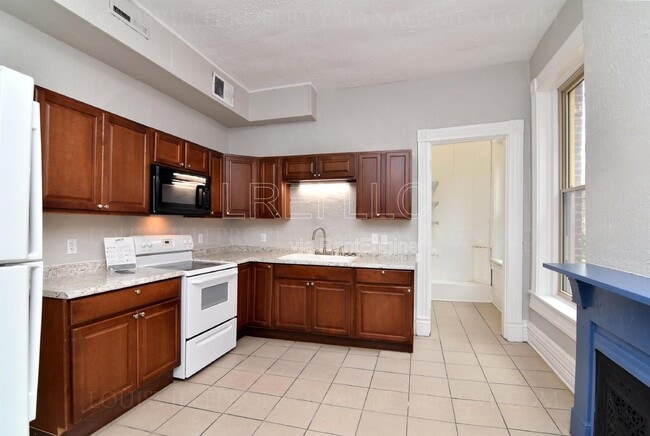 Photo - 607 St Catherine St Unit 2