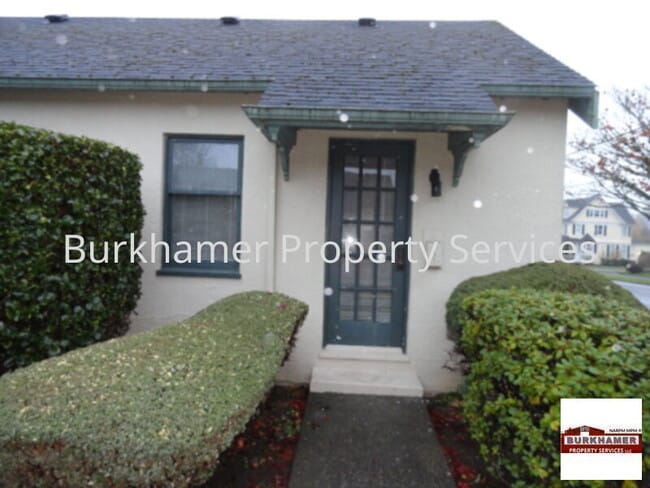 Photo - 203 E Broadway Ave