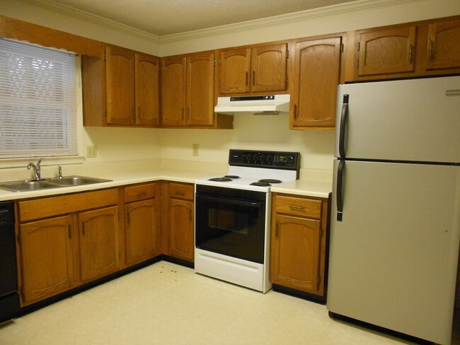 Photo - Spacious 2 Bedroom Condo Near Downtown Ath...