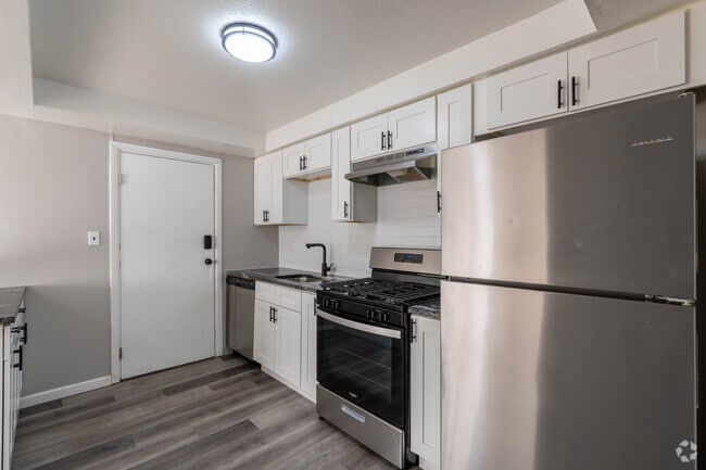 2BR, 1.5BA - 1,200SF - Kitchen - Mayfield 16 Townhomes