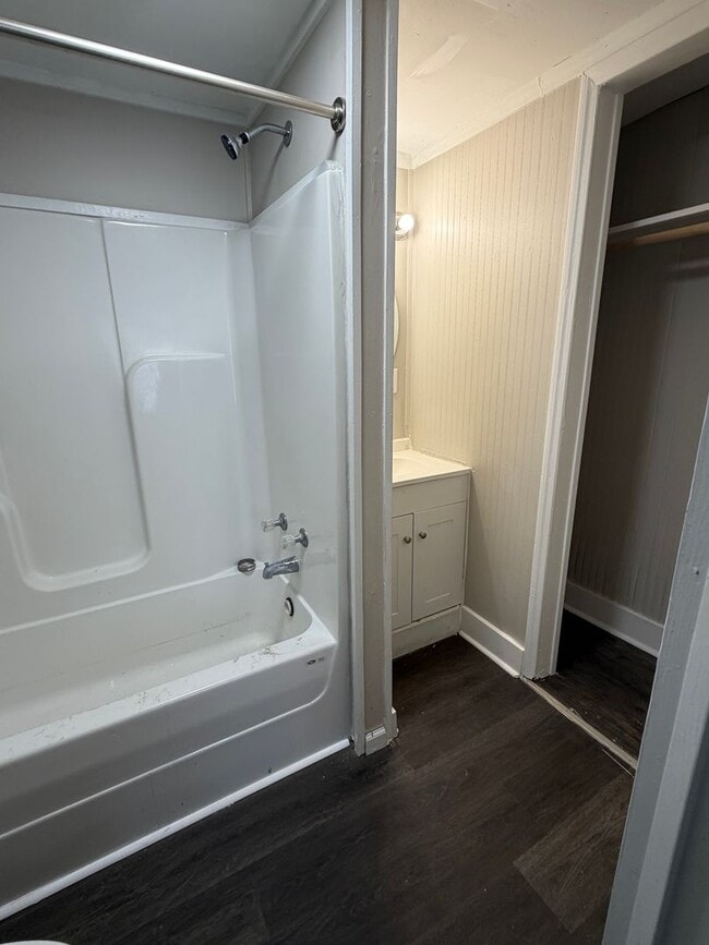 Photo - 3706 Griffin St Unit Apt B