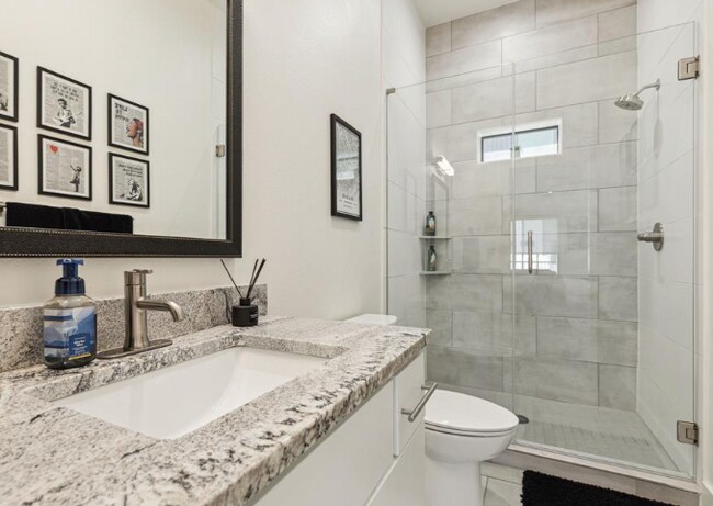 Photo - 422 W 9th St Unit 4700.1