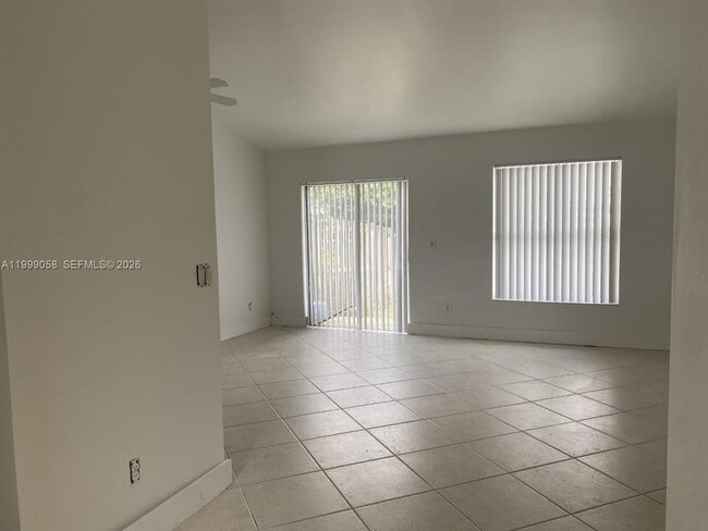 Photo - 219 SE 8th St