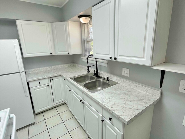 Photo - 516 Hayes St