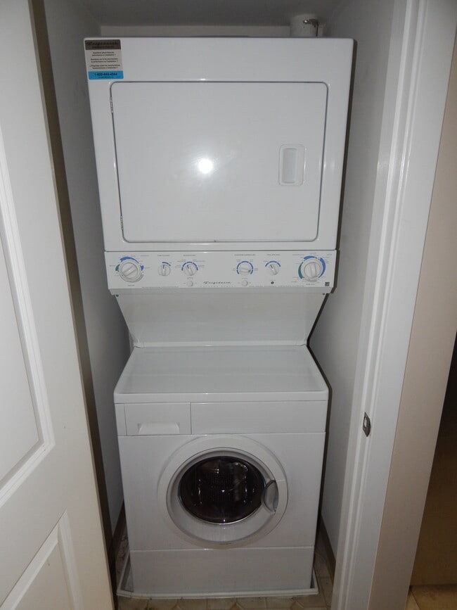 Photo - 420 16th St SE Unit 201