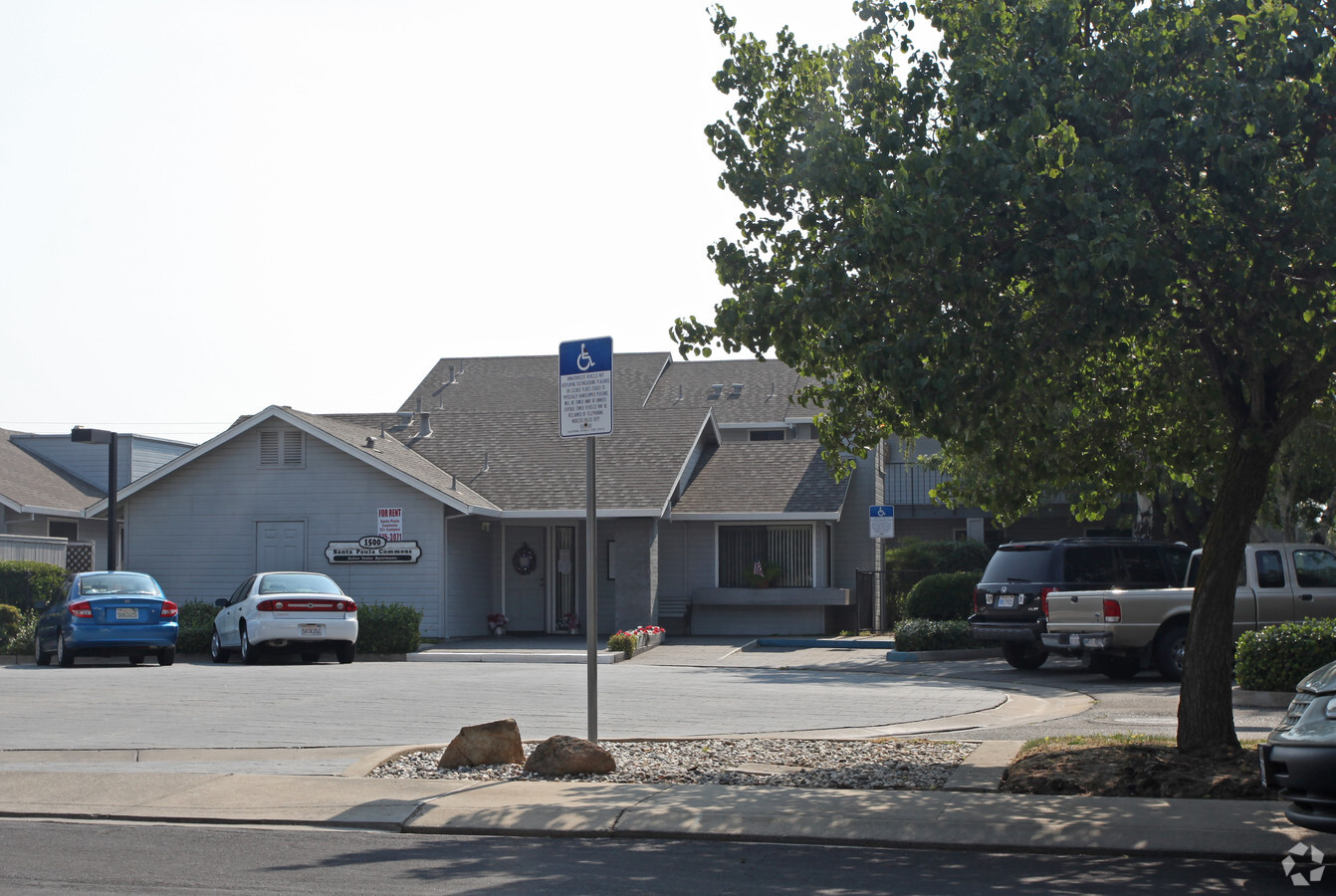 Santa Paula Commons - Santa Paula Commons Apartments