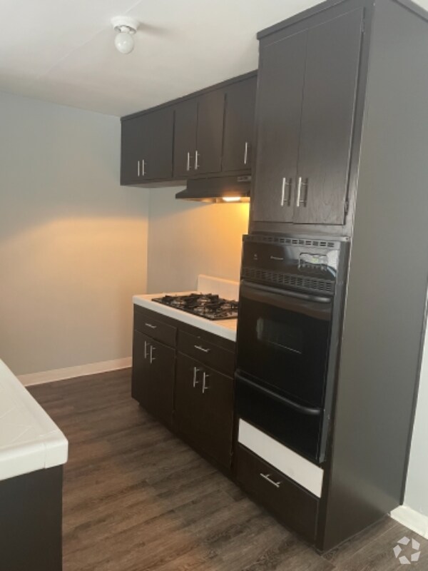 Building Photo - 3834 Service St Rental